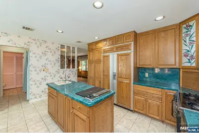 492 Blue Hill Terrace, Franklin Lakes, NJ 07417 - Photo 6