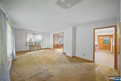 56 Haskell Avenue, Wanaque, NJ 07420 - Photo 4