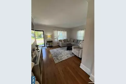 72 Cottage Street, Midland Park, NJ 07432 - Photo 4