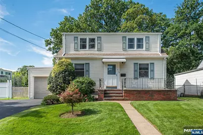 9-10 Malcolm Terrace, Fair Lawn, NJ 07410 - Photo 2