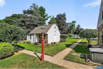 1 Carlyle Place, Hillsdale, NJ 07642 - Photo 12