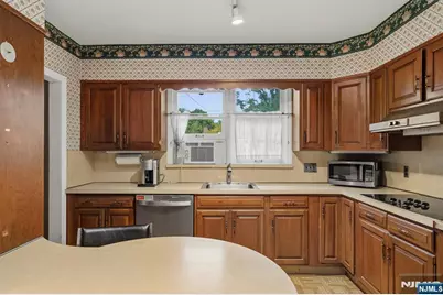 1 Carlyle Place, Hillsdale, NJ 07642 - Photo 34