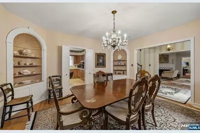 1 Carlyle Place, Hillsdale, NJ 07642 - Photo 32