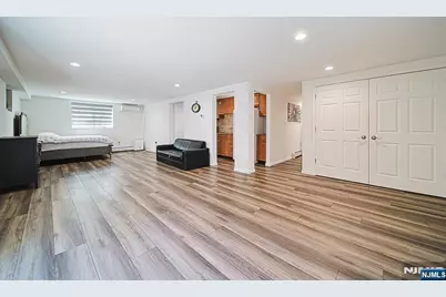 897 Virgil Avenue, Ridgefield, NJ 07657 - Photo 48