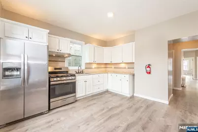 40 Olive Street 2 #2, Bloomfield, NJ 07003 - Photo 8