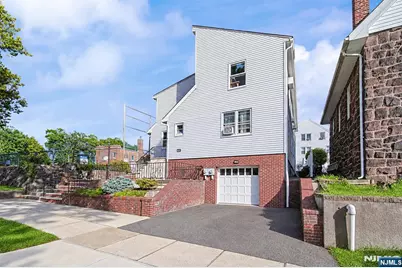 602 Studio Road, Ridgefield, NJ 07657 - Photo 2