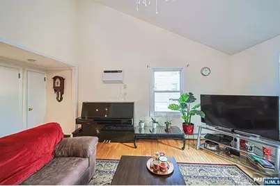 602 Studio Road, Ridgefield, NJ 07657 - Photo 12