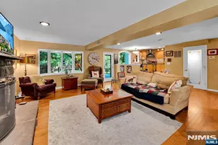 11 Dogwood Ct, Mahwah, NJ 07430 - Photo 4