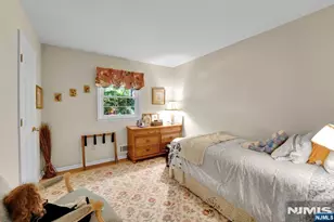 11 Dogwood Ct, Mahwah, NJ 07430 - Photo 14