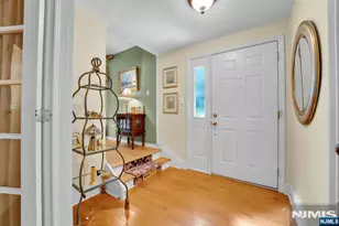 11 Dogwood Ct, Mahwah, NJ 07430 - Photo 6