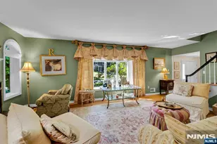 11 Dogwood Ct, Mahwah, NJ 07430 - Photo 8