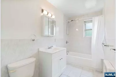 2320 Linwood Avenue 3F #3F, Fort Lee, NJ 07024 - Photo 12