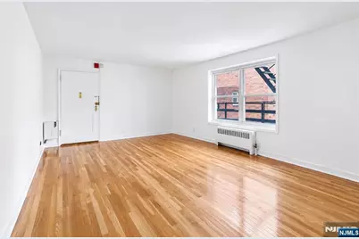 2320 Linwood Avenue 3F #3F, Fort Lee, NJ 07024 - Photo 4