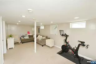 17-16 Well Dr, Fair Lawn, NJ 07410 - Photo 16