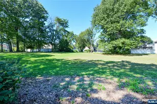 17-16 Well Dr, Fair Lawn, NJ 07410 - Photo 22