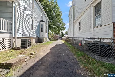 172 Boiling Springs Avenue, East Rutherford, NJ 07073 - Photo 38