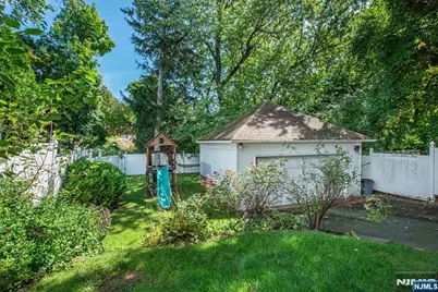 225 Elm Avenue, Bogota, NJ 07603 - Photo 20