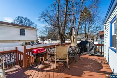 175 Hillside Avenue, Bergenfield, NJ 07621 - Photo 18