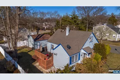 175 Hillside Avenue, Bergenfield, NJ 07621 - Photo 2