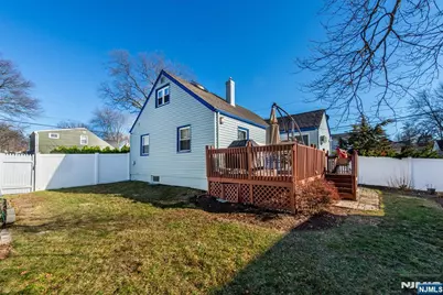 175 Hillside Avenue, Bergenfield, NJ 07621 - Photo 16