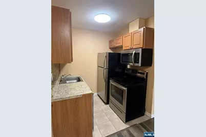 245 Anderson Street 4I #4i, Hackensack, NJ 07601 - Photo 2
