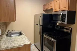 245 Anderson Street 4I, Hackensack, NJ 07601 - Photo 2
