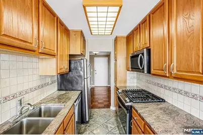 6600 Boulevard East 17 N #17 N, West New York, NJ 07093 - Photo 10