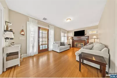 232 Webster Avenue, Lyndhurst Township, NJ 07071 - Photo 8