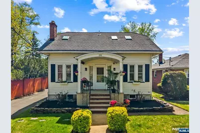232 Webster Avenue, Lyndhurst Township, NJ 07071 - Photo 2