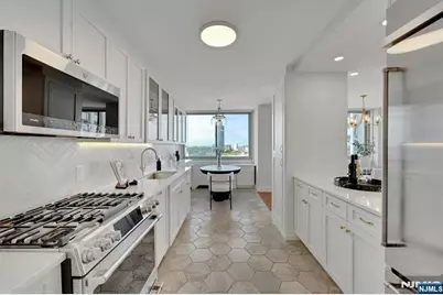 1600 Parker Avenue 15C #15C, Fort Lee, NJ 07024 - Photo 4