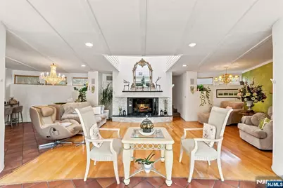 387 Spring Valley Road, Paramus, NJ 07652 - Photo 6