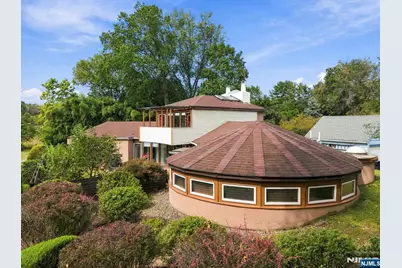 387 Spring Valley Road, Paramus, NJ 07652 - Photo 2