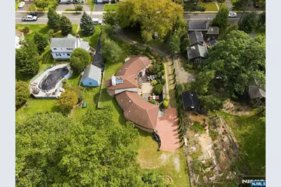 387 Spring Valley Road, Paramus, NJ 07652 - Photo 4