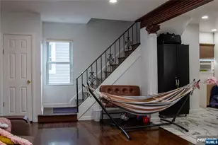 883 Ray Ave, Ridgefield, NJ 07657 - Photo 4