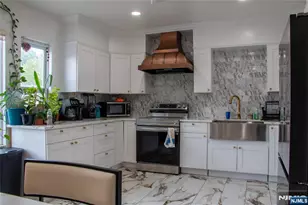 883 Ray Ave, Ridgefield, NJ 07657 - Photo 8