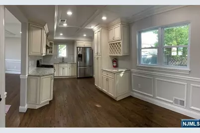 10 White Oak Drive, Lodi, NJ 07644 - Photo 2