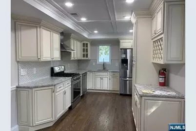 10 White Oak Drive, Lodi, NJ 07644 - Photo 8
