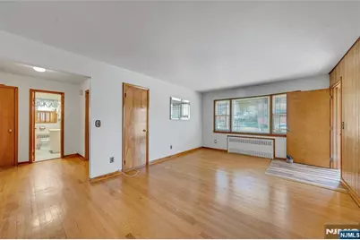 9 Carlen Court, Fairview, NJ 07022 - Photo 6