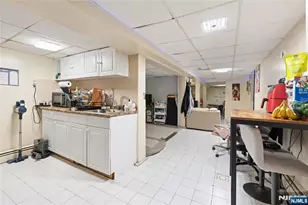 517 Monastery Pl, Union City, NJ 07087 - Photo 34