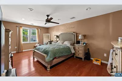 39-41 Richmond Avenue, Paterson, NJ 07502 - Photo 12