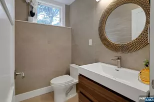 9 Crestview Ct, Montclair, NJ 07042 - Photo 32