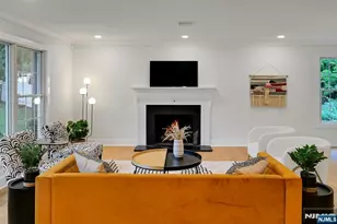 9 Crestview Ct, Montclair, NJ 07042 - Photo 8