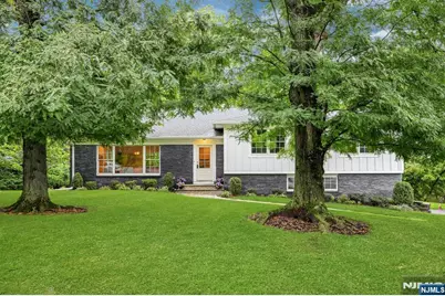 9 Crestview Court, Montclair, NJ 07042 - Photo 1