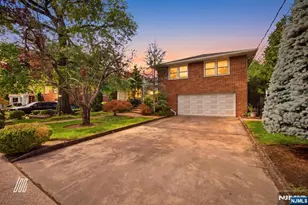 1111 Cumbermeade Rd, Fort Lee, NJ 07024 - Photo 1
