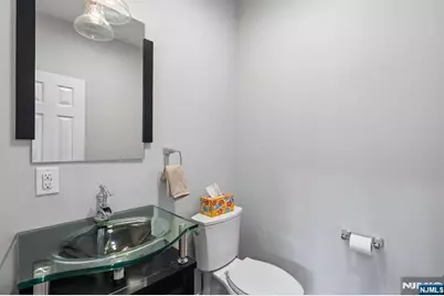 1062 Evergreen Court, New Milford, NJ 07646 - Photo 20