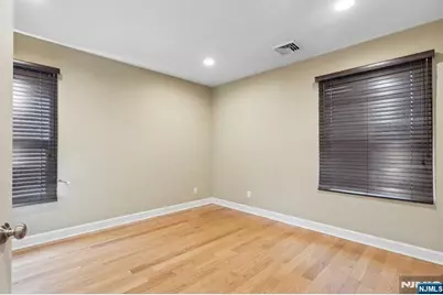 1062 Evergreen Court, New Milford, NJ 07646 - Photo 34