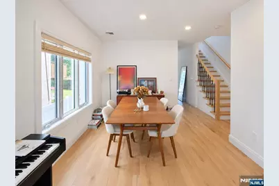 211 Slocum Way A #A, Fort Lee, NJ 07024 - Photo 4