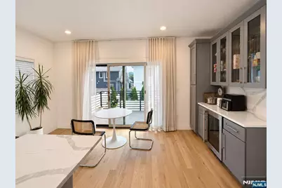 211 Slocum Way A #A, Fort Lee, NJ 07024 - Photo 10