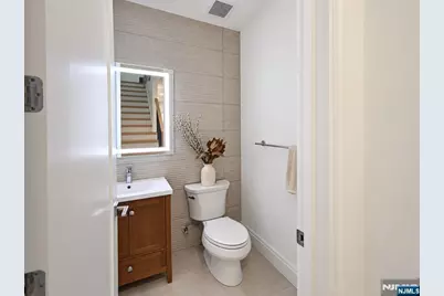 211 Slocum Way A #A, Fort Lee, NJ 07024 - Photo 6