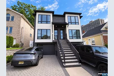 211 Slocum Way A #A, Fort Lee, NJ 07024 - Photo 1